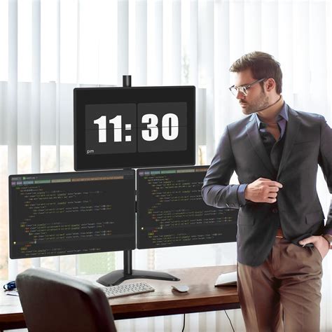 Toradh íomhá ar Three Monitor Stand