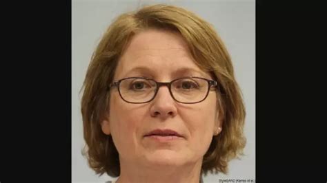 This Person Does Not Exist Noir に対する画像結果