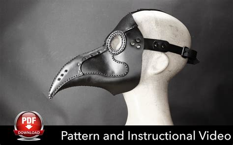 Afbeeldingsresultaten voor Plague Doctor Mask Pattern Free