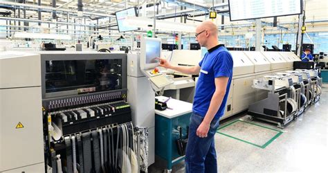 Hi-Tech Factory Assembly Line に対する画像結果