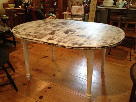 Afbeeldingsresultaten voor Oval Kitchen Tables