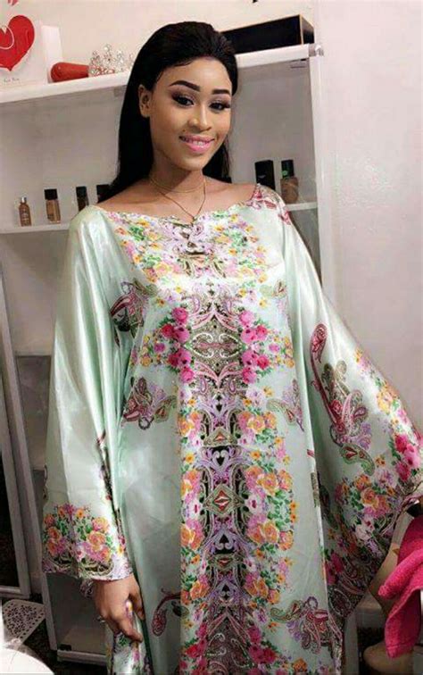 Image result for Modèle Tissu Sénégalaise