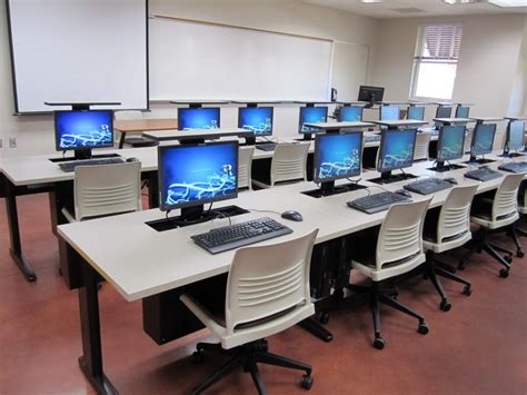 Computer Lab Furniture に対する画像結果