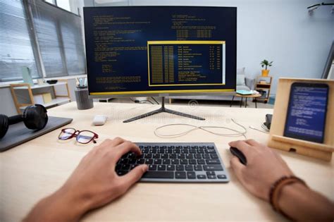 Toradh íomhá ar Writing Code On Computers