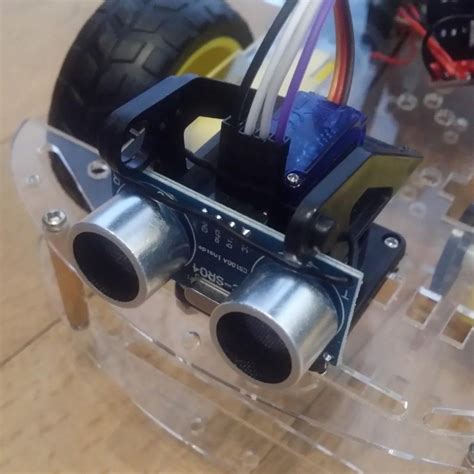 Toradh íomhá ar Arduino Car Assembly