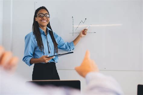 Employee Development Tracking に対する画像結果