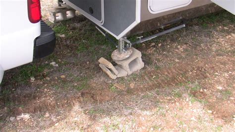 Leveling a Dual Axle Caravan に対する画像結果