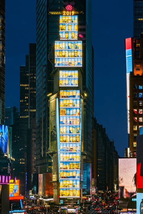 Time Square LED に対する画像結果