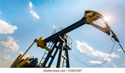 Fracking Oil Wells に対する画像結果
