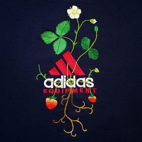Rear of an Embroidered Logo に対する画像結果