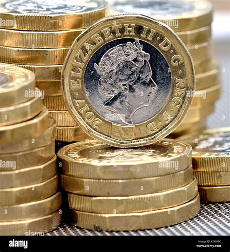 Money Coin Stack に対する画像結果