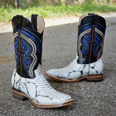 Toradh íomhá ar Python Boots Outfit Men