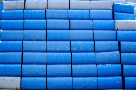 Toradh íomhá ar Blue Barrel Gasoline