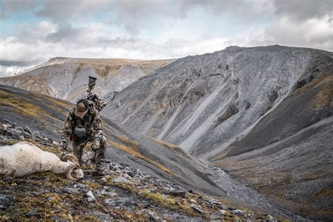 Toradh íomhá ar Winter Hunting in the Brooks Range Alaska