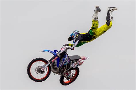 FMX Poses に対する画像結果