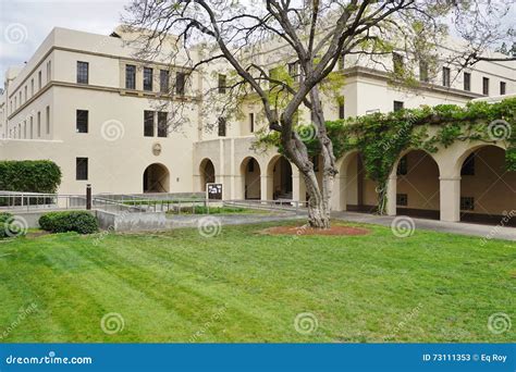 Caltech University Basketball に対する画像結果