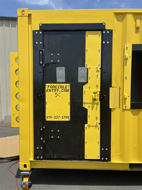 Forcible Entry Commercial Door に対する画像結果