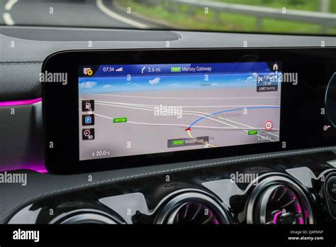 Afbeeldingsresultaten voor Satellite Navigation for Cars