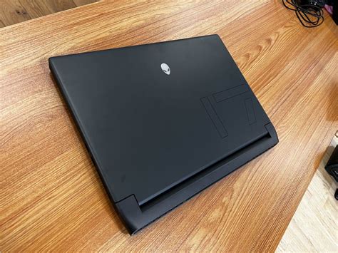 Image result for Alienware M 17 R5 AMD Fan