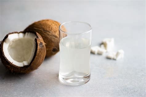 Toradh íomhá ar How to Use Coconuts