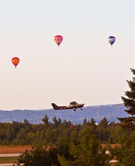 Toradh íomhá ar Spring Event with Balloons