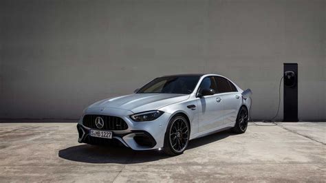 Toradh íomhá ar AMG Front View