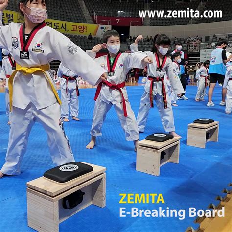 Toradh íomhá ar Kickin' It Breaking Board