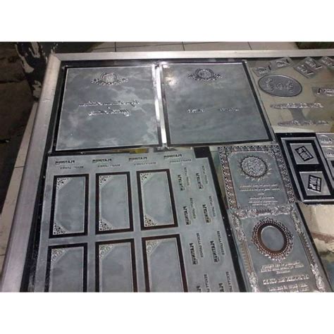 Toradh íomhá ar Custom Embos