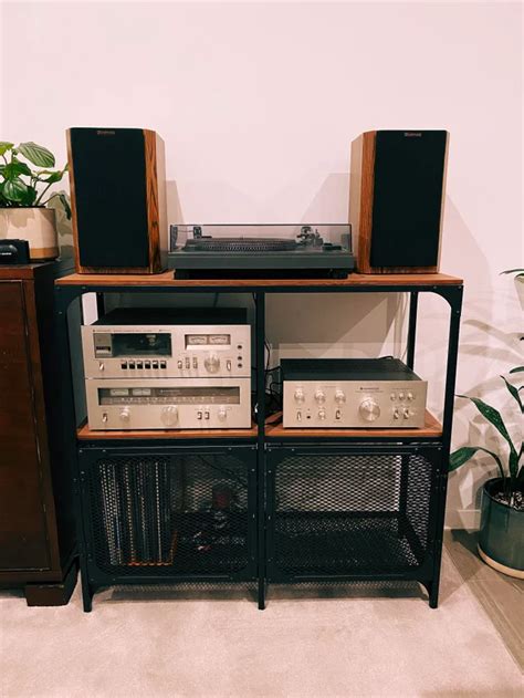 Toradh íomhá ar Vinyl Setup Conversation Room