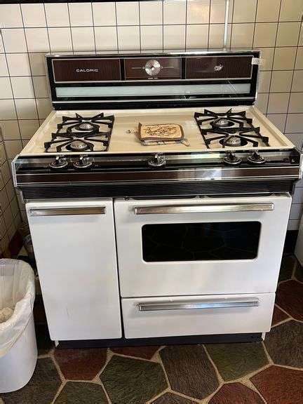 Toradh íomhá ar Caloric Gas Stove