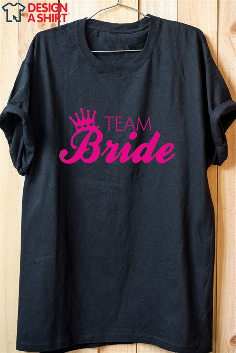 Toradh íomhá ar Team Bride T-Shirt Pink