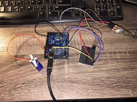 Potentiometer Servo Motor Interface with Arduino に対する画像結果