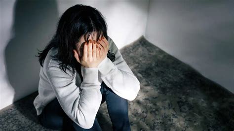 Toradh íomhá ar Neurotic Behavior