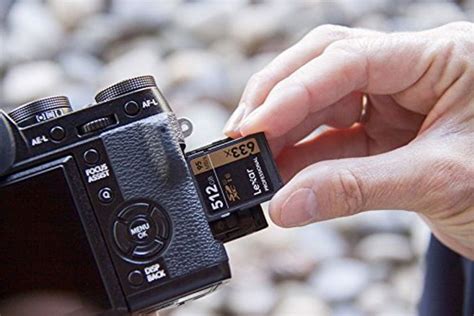 Résultat d’images pour Camera Memory Card Types