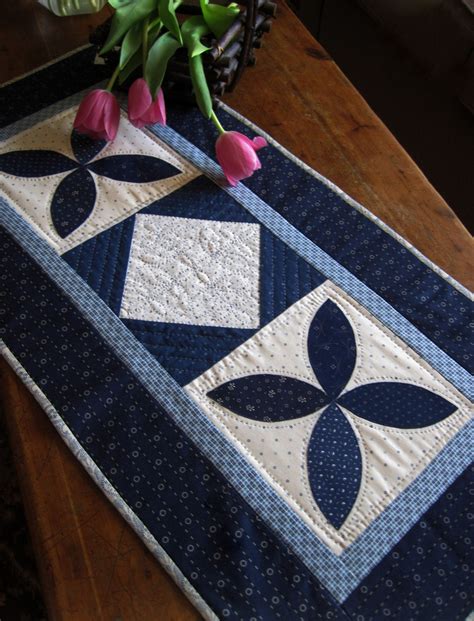 Image result for Applique Table Runner Patterns Free