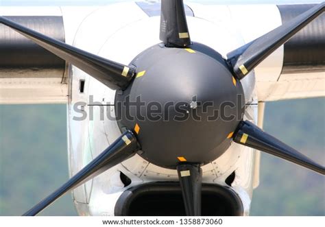 Plane Engine Front View に対する画像結果