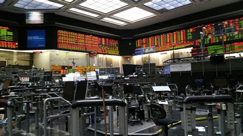 Squawk Box Trading Room に対する画像結果