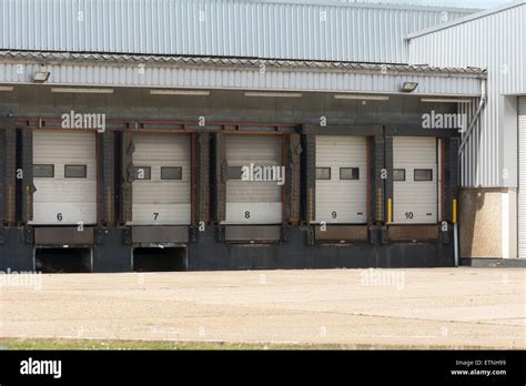 Lorry at Loading Bay ಗಾಗಿ ಇಮೇಜ್ ಫಲಿತಾಂಶ