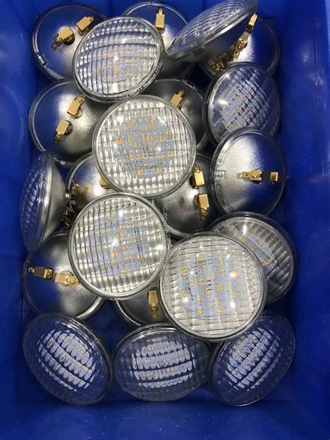 Toradh íomhá ar Par 36 LED Landscape Light Bulbs