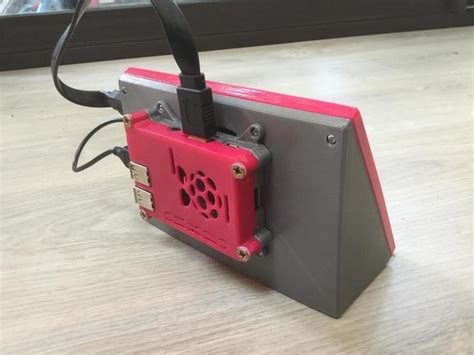 Toradh íomhá ar Raspberry Pi Case with LED Fan and Screen