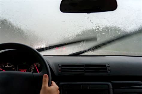 Afbeeldingsresultaten voor How Windscreen Wipers Work