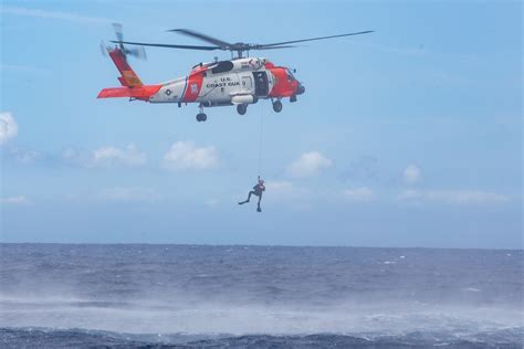 Us Coast Guard Search and Rescue に対する画像結果