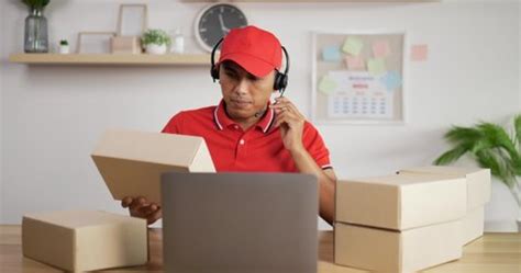 Toradh íomhá ar Busy Postman