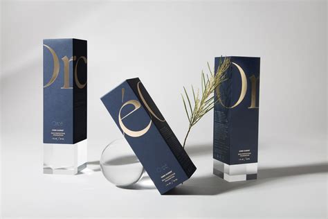 Afbeeldingsresultaten voor Cosmetic Package Design
