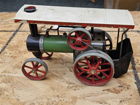 Toradh íomhá ar Mamod Traction Engine