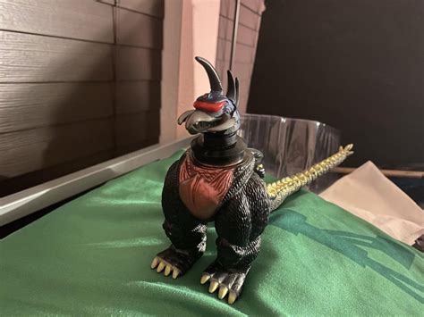 How to Make a Custom Godzilla Figure に対する画像結果