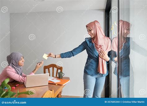 Using Sticky Notes എന്നതിനുള്ള ഇമേജ് ഫലം