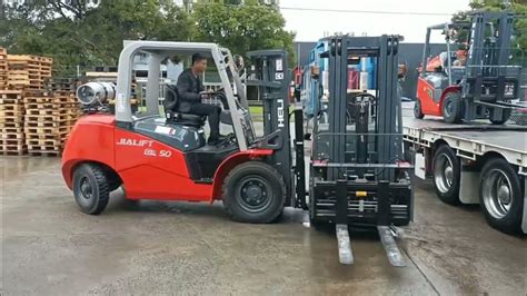 Toradh íomhá ar Fork Lift Loading and Unloading Procedures