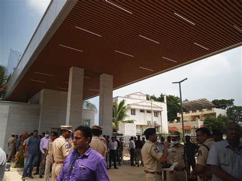 Police Command and Control に対する画像結果