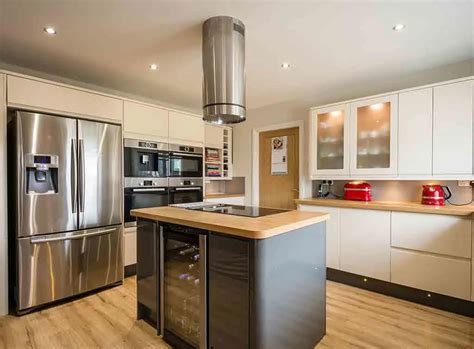 Small Square Kitchen-க்கான படிம முடிவு